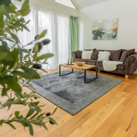 New, Freestanding House Near Rab * Hutschenhausen